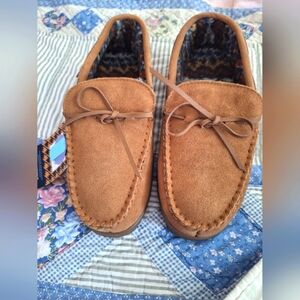 Muk Luk NEW Tan Leather Slippers moccasins